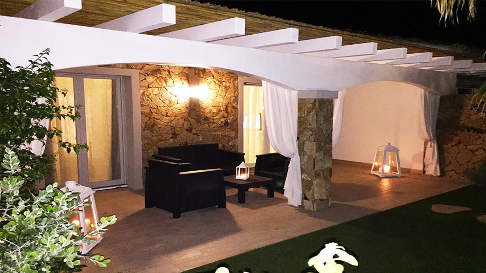 Residence Elegance Ville Ed Appartamenti A Porto Pino Zewnętrze zdjęcie