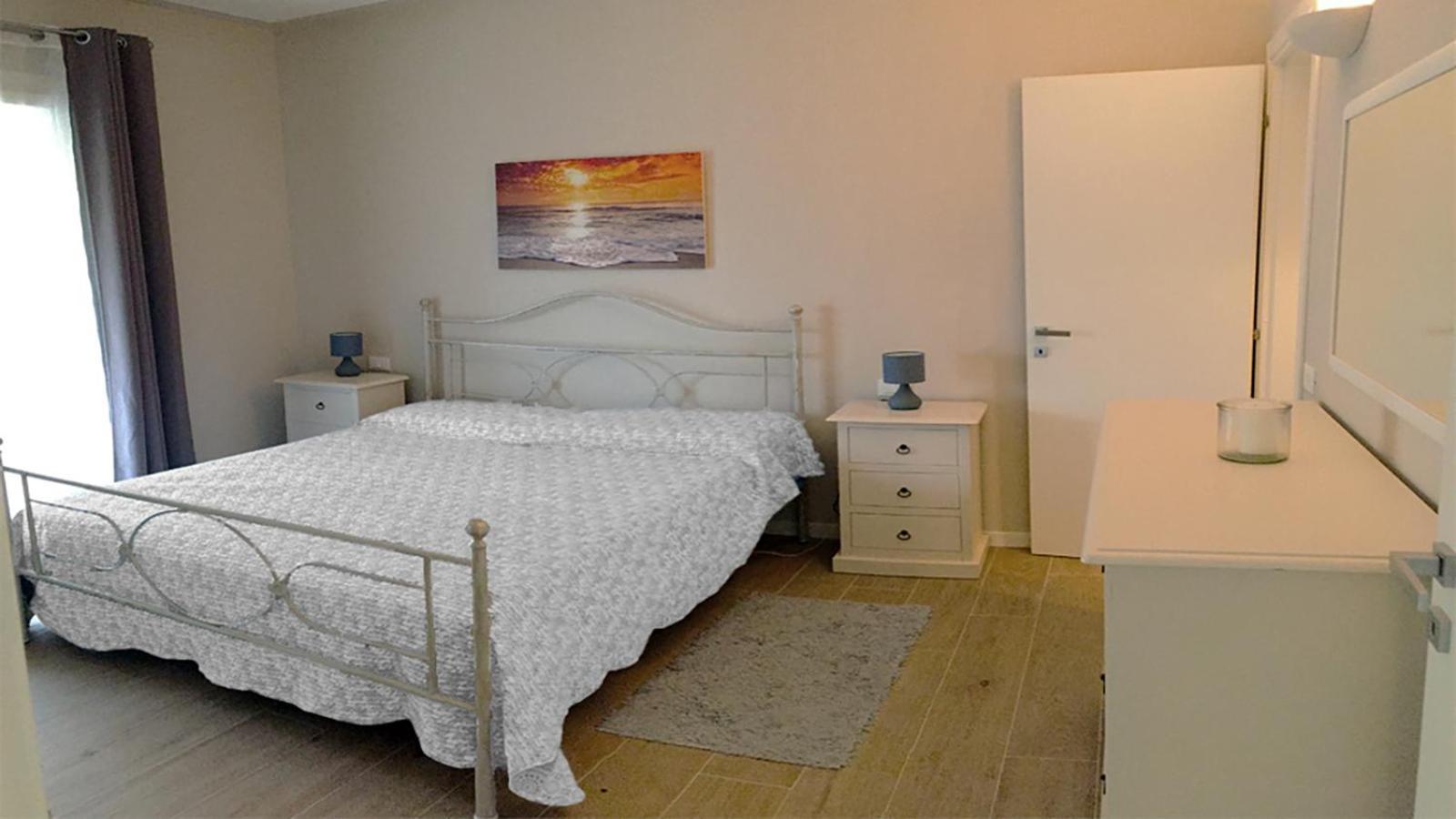 Residence Elegance Ville Ed Appartamenti A Porto Pino Zewnętrze zdjęcie