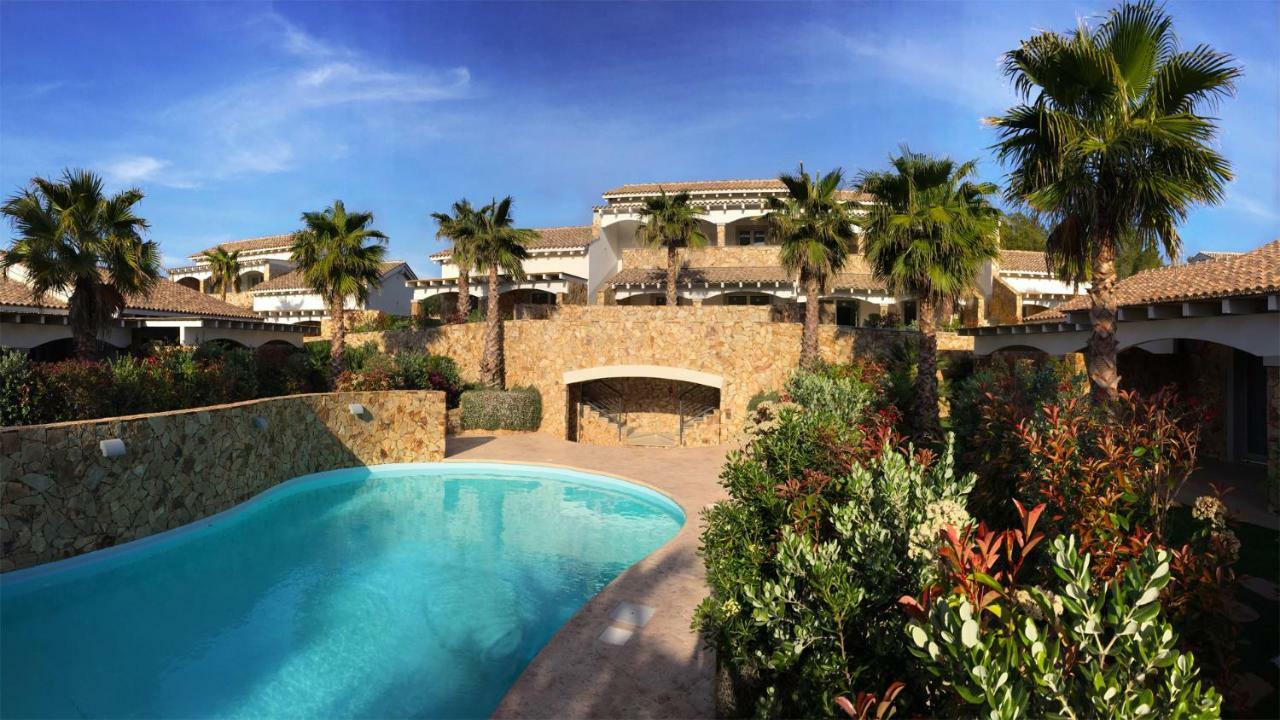 Residence Elegance Ville Ed Appartamenti A Porto Pino Zewnętrze zdjęcie