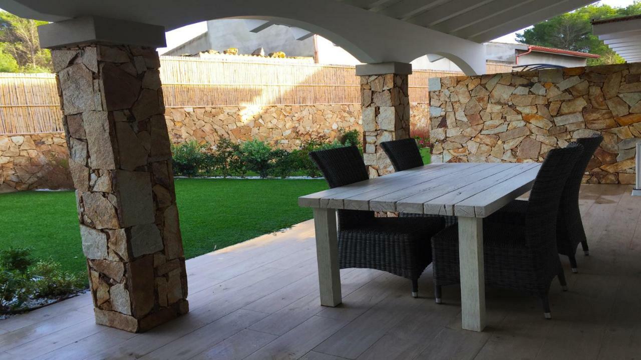 Residence Elegance Ville Ed Appartamenti A Porto Pino Zewnętrze zdjęcie